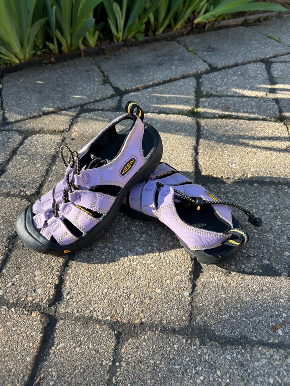 KEEN Kids Lavender/Tan Newport Sandal